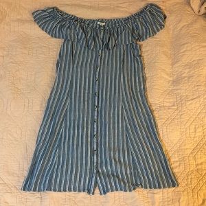 American Eagle off the shoulder dress